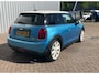 MINI Cooper Mini 1.5 Chili Serious Business | Achteruitrijcamera | Afwijkende dakkleur | Bluetooth telefoonvoorbereiding