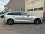 Volvo V60 2.0 T8 Twin Engine AWD Inscription ACC Dodehoek Trekhaak