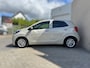 Kia Picanto 1.0 DPi DynamicLine STUUR&STOELVERW. / CAMERA / CARPLAY / ZEER UNIEKE KLEUR
