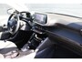 Peugeot 208 1.2 PureTech Allure Pack | Automaat | Navigatie | Camera | Apple carplay | Trekhaak | 3D Instrumentenpaneel |