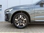 Volvo XC60 T6 Plug-in hybrid AWD Plus Dark | Forest Lake Metallic | Navy Herringbone bekleding | Rondomzicht camera | Driver Assist Pack | Climate Pack | 19" Lichtmetalen velgen | Harman Kardon audio