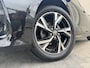 Toyota Yaris 1.5 VVT-i First Edition LED / CARPLAY / STOELVERW. / CAMERA / LANE ASSIST / CRUISE CONTROL / DEALER OND.