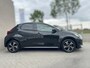 Toyota Yaris 1.5 VVT-i First Edition LED / CARPLAY / STOELVERW. / CAMERA / LANE ASSIST / CRUISE CONTROL / DEALER OND.