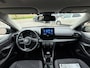 Toyota Yaris 1.5 VVT-i First Edition LED / CARPLAY / STOELVERW. / CAMERA / LANE ASSIST / CRUISE CONTROL / DEALER OND.