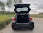 Toyota Yaris 1.5 VVT-i First Edition LED / CARPLAY / STOELVERW. / CAMERA / LANE ASSIST / CRUISE CONTROL / DEALER OND.