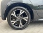 Toyota Yaris 1.5 VVT-i First Edition LED / CARPLAY / STOELVERW. / CAMERA / LANE ASSIST / CRUISE CONTROL / DEALER OND.
