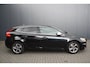 Volvo V40 2.0 D4 R-Design Business - LEDER- NAVIGATIE - PDC - TREKHAAK - 2e EIGENAAR