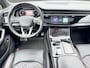 Audi Q7 4.0 TFSI SQ7 quattro Incl nieuwe service beurt bij Pon en Nieuwe APK bij aflevering / Carbon Package / Full Options  Luchtvering / 3X S-Line / Panorama dak / Dealerauto / 1e Eigenaar /