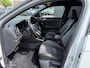 Volkswagen T-Roc 1.5 TSI R-Line Facelift | Black-style