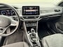 Volkswagen T-Roc 1.5 TSI Style | Automaat | LED | Keyless | Adapt. Cruise | Apple/Android | PDC v+a incl Camera | Afn. Trekhaak