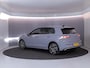 Volkswagen Golf 1.5 eHybrid Style Edition 204 pk Automaat (DSG) | Verlengde garantie | Navigatie | Parkeersensoren (Park assist) | Rondomzicht camera | Matrix LED koplampen |