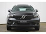 Volvo XC40 Single Motor Extended Range Ultimate 82 kWh | Pixel LED Koplampen | Adaptive Cruise & Pilot Assist | Premium Harman/Kardon Audio | Panoramisch Schuif-/Kanteldak | Power Seats incl. Memory | Stoel & Stuurverwarming | Warmtepomp |