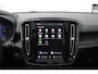 Volvo XC40 Single Motor Extended Range Ultimate 82 kWh | Pixel LED Koplampen | Adaptive Cruise & Pilot Assist | Premium Harman/Kardon Audio | Panoramisch Schuif-/Kanteldak | Power Seats incl. Memory | Stoel & Stuurverwarming | Warmtepomp |