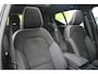 Volvo XC40 Single Motor Extended Range Ultimate 82 kWh | Pixel LED Koplampen | Adaptive Cruise & Pilot Assist | Premium Harman/Kardon Audio | Panoramisch Schuif-/Kanteldak | Power Seats incl. Memory | Stoel & Stuurverwarming | Warmtepomp |