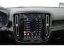 Volvo XC40 Single Motor Extended Range Ultimate 82 kWh | Pixel LED Koplampen | Adaptive Cruise & Pilot Assist | Premium Harman/Kardon Audio | Panoramisch Schuif-/Kanteldak | Power Seats incl. Memory | Stoel & Stuurverwarming | Warmtepomp |