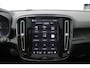Volvo XC40 Single Motor Extended Range Ultimate 82 kWh | Pixel LED Koplampen | Adaptive Cruise & Pilot Assist | Premium Harman/Kardon Audio | Panoramisch Schuif-/Kanteldak | Power Seats incl. Memory | Stoel & Stuurverwarming | Warmtepomp |