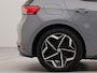 Volkswagen ID.3 First Plus 58 kWh incl. afneembare trekhaak | SoH 92,1 % | Apple Carplay | Afneembare trekhaak | Wifi | Parkeersensoren voor en achter | Achteruitrij camera | Wifi | Spraakbediening | Voorstoelen verwarmd | Stuur verwarmd |