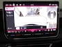 Volkswagen Tiguan 1.5 eHybrid R-Line Edition 272 pk Automaat (DSG) | Verlengde garantie | Navigatie | Panoramadak | Trekhaak (wegklapbaar) | Stoelverwarming v/a | Black Style pakket | R-Line |