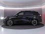 Volkswagen Tiguan 1.5 eHybrid R-Line Edition 272 pk Automaat (DSG) | Verlengde garantie | Navigatie | Panoramadak | Trekhaak (wegklapbaar) | Stoelverwarming v/a | Black Style pakket | R-Line |