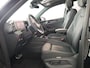 Volkswagen Tiguan 1.5 eHybrid R-Line Edition 272 pk Automaat (DSG) | Verlengde garantie | Navigatie | Panoramadak | Trekhaak (wegklapbaar) | Stoelverwarming v/a | Black Style pakket | R-Line |