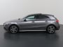 Mercedes-Benz A-klasse 250 e AMG Line | Night | Panoramadak | Multibeam | Stoelverwarming | Sfeerverlichting | Widescreen |