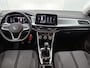 Volkswagen T-Roc 1.0 Life 110pk | Navigatie | Airco | Adaptieve Cruise Control | Camera | 16"LMV | LED | Draadloze Telefoonlader | Apple Carplay/Android Auto |