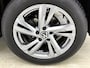 Volkswagen T-Roc 1.0 Life 110pk | Navigatie | Airco | Adaptieve Cruise Control | Camera | 16"LMV | LED | Draadloze Telefoonlader | Apple Carplay/Android Auto |
