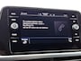 Volkswagen T-Roc 1.0 Life 110pk | Navigatie | Airco | Adaptieve Cruise Control | Camera | 16"LMV | LED | Draadloze Telefoonlader | Apple Carplay/Android Auto |