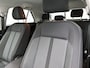 Volkswagen T-Roc 1.0 Life 110pk | Navigatie | Airco | Adaptieve Cruise Control | Camera | 16"LMV | LED | Draadloze Telefoonlader | Apple Carplay/Android Auto |