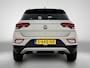 Volkswagen T-Roc 1.0 Life 110pk | Navigatie | Airco | Adaptieve Cruise Control | Camera | 16"LMV | LED | Draadloze Telefoonlader | Apple Carplay/Android Auto |
