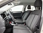Volkswagen T-Roc 1.0 Life 110pk | Navigatie | Airco | Adaptieve Cruise Control | Camera | 16"LMV | LED | Draadloze Telefoonlader | Apple Carplay/Android Auto |