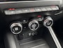 Renault Captur 1.6 E-Tech Plug-in Hybrid 160 Initiale Paris SOH 81,2%| Automaat | GEEN AFLEVERKOSTEN | Lederen bekleding | Apple Carplay / Android Auto | Adaptieve Cruise Control |