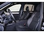 Volvo XC90 T8 Recharge AWD Ultra Dark Exec. Ed. - Luchtvering - Panorama/schuifdak - IntelliSafe Assist & Surround - 360º Camera - Bowers & Wilkins audio - Adaptieve LED koplampen - Verwarmde voorstoelen, stuur & achterbank - Parkeersensoren voor & achter - Elektr. bedienb. voorstoelen met geheugen - Head up display - Draadloze tel. lader - Extra getint glas - 22' LMV