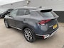 Kia Sportage 1.6 T-GDi Hybrid DynamicLine Parkeersensoren, navigatie Appel CarPlay/Android Auto, achteruitrij camera, adaptieve cruise control