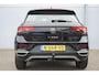 Volkswagen T-Roc 1.5 TSI 150pk Sport | Trekhaak | Navigatie | All Season banden