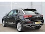 Volkswagen T-Roc 1.5 TSI 150pk Sport | Trekhaak | Navigatie | All Season banden