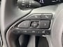 Toyota Yaris Cross 1.5 Hybrid Active edition Draadloze telefoonlader, parkeersensoren v&a, achteruitrij camera, navigatie middels Apple Carplay/Android Auto