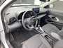 Toyota Yaris Cross 1.5 Hybrid Active edition Draadloze telefoonlader, parkeersensoren v&a, achteruitrij camera, navigatie middels Apple Carplay/Android Auto
