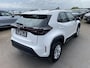 Toyota Yaris Cross 1.5 Hybrid Active edition Draadloze telefoonlader, parkeersensoren v&a, achteruitrij camera, navigatie middels Apple Carplay/Android Auto