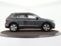 Volkswagen Tiguan 1.4 TSI eHybrid 245pk DSG Life Business · Camera · Matrix LED · Inklap. Trekhaak · Stuur- & Stoelverwarming + achterbank verwarmd · Apple/Android Car Play · Elek. Achterklep ·