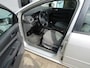 Ford Focus Wagon 1.6-16V Ambiente dit betreft een ruime, technisch goede en complete auto. Van binnen en buiten netjes.