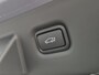 Hyundai Ioniq 5 Connect Limited 84 kWh / 1e Eigenaar / Fabrieksgarantie tot 08-2030 / SOH 100% / All season banden / Trekgewicht 1600 kg / CCS snellader / Elektrische achterklep / Stuur- & Stoelverwarming / Adaptief cruise control / Warmtepomp / Achteruitrijcamera /