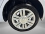 Volkswagen Up! 1.0 60pk BMT High UP! · Cruise Control · P-Sensoren · 15"Velgen · Airco · Telefoonhouder · Mistlampen · Elek. Verstel- + Verwarmbare Spiegels ·