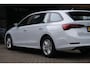 Skoda Octavia Combi 1.5 e-TSI Business Edition|Rijklaar!|Trekhaak|Sfeer|Carplay|Schakelpaddles|Rijstrooksensor