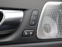 Volvo XC60 2.0 T8 Plug-in hybrid AWD Ultra Dark Exec. Ed. Panoramadak, Trekhaak, 22" LM Velgen, Bowers & Wilkins, Luchtvering, Head-Up Display, Side Assist, Keyless