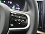 Volvo XC60 2.0 T8 Plug-in hybrid AWD Ultra Dark Exec. Ed. Panoramadak, Trekhaak, 22" LM Velgen, Bowers & Wilkins, Luchtvering, Head-Up Display, Side Assist, Keyless