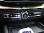 Volvo XC60 2.0 T8 Plug-in hybrid AWD Ultra Dark Exec. Ed. Panoramadak, Trekhaak, 22" LM Velgen, Bowers & Wilkins, Luchtvering, Head-Up Display, Side Assist, Keyless