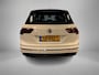 Volkswagen Tiguan 1.4 TSI 150pk ACT Comfortline Business · Panoramadak · Wegklapbare Trekhaak · R-line Exterieur · Apple/Android Car Play · Stoelverwarming · Navigatie · 19'' Inch ·