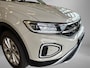 Volkswagen T-Roc 1.5 TSI 150pk DSG Style · Camera · Keyless · ACC · Apple/Android Car Play · Dodehoeksensor · Elek. Achterklep · Parkeerassistent · Alarmklasse 3 ·