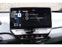 Volkswagen ID.3 204pk First Plus 58 kWh | Achteruitrij camera | Navigatie | Stoelverwarming